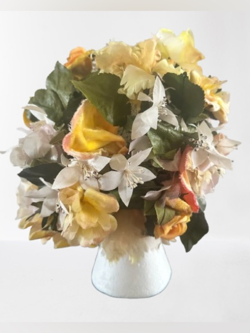 Christian Dior Authentic Vintage Cream Silk Floral hat - Picture 3 of 4